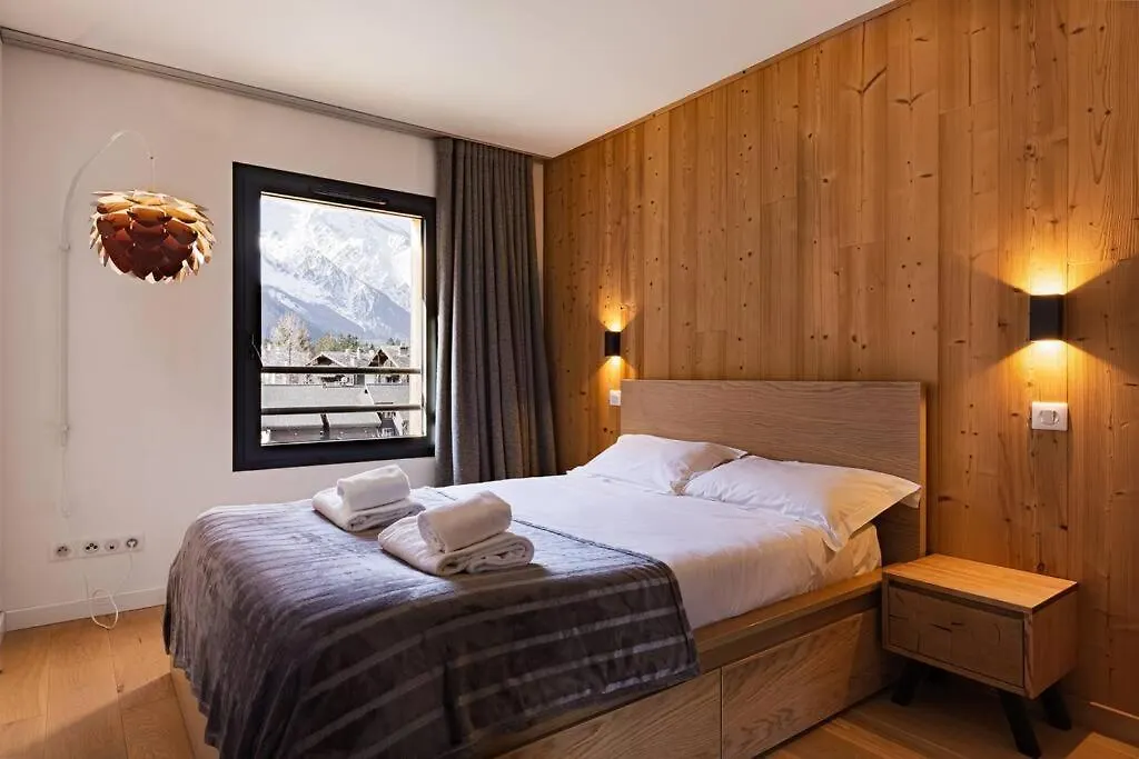 Modern 2Br 5* Pool Gym Spa Garage Mont-Blanc View 霞慕尼 公寓