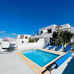 Jasmine Villa Playa Blanca (Lanzarote)